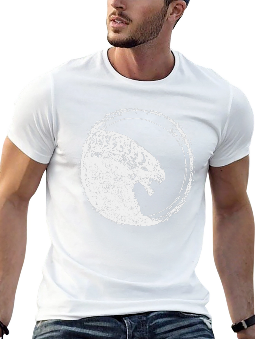 Alien Xenomorph Distressed Graphic T-Shirt