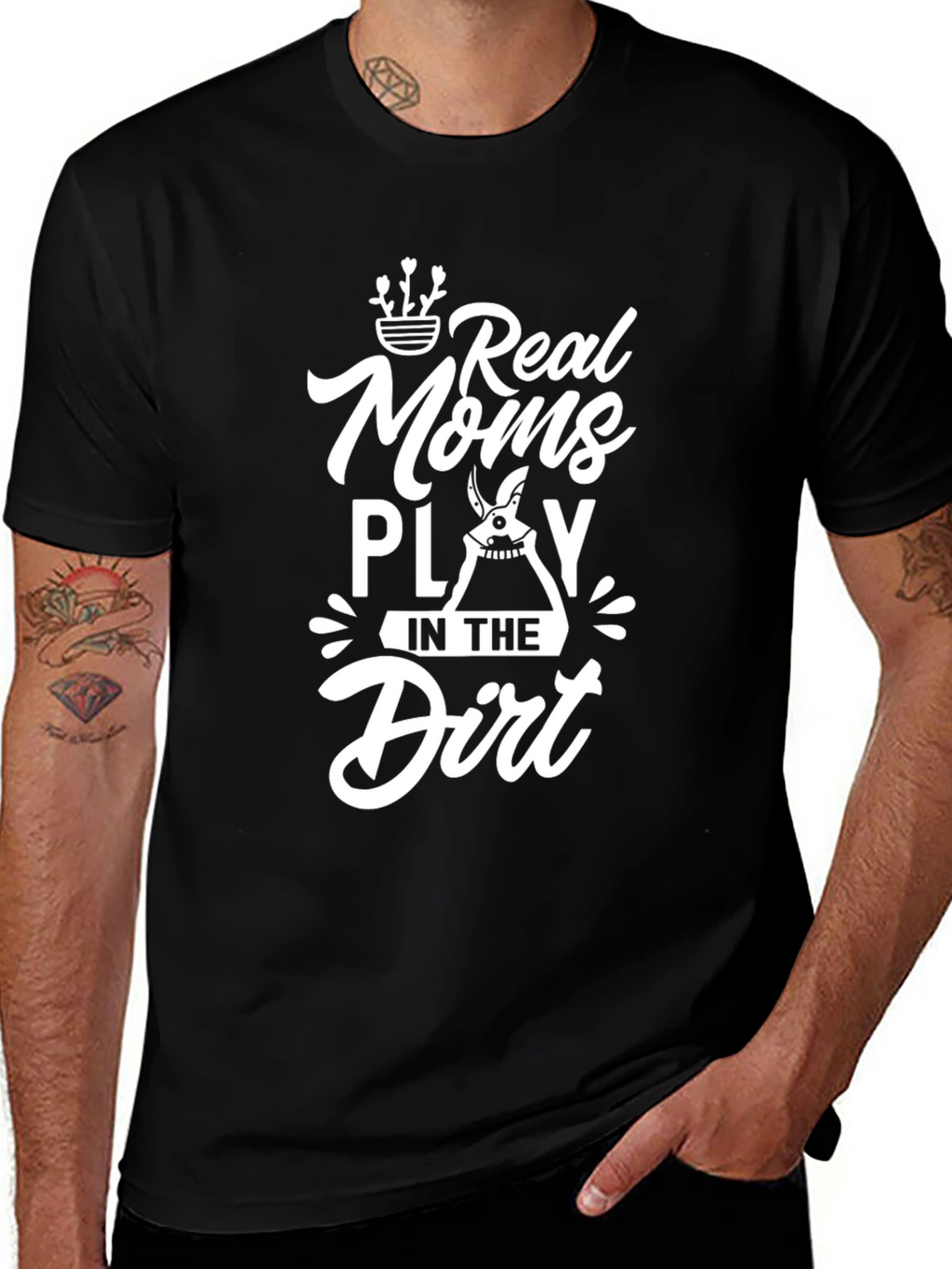 Real Moms Play In The Dirt - Graphic T-Shirt