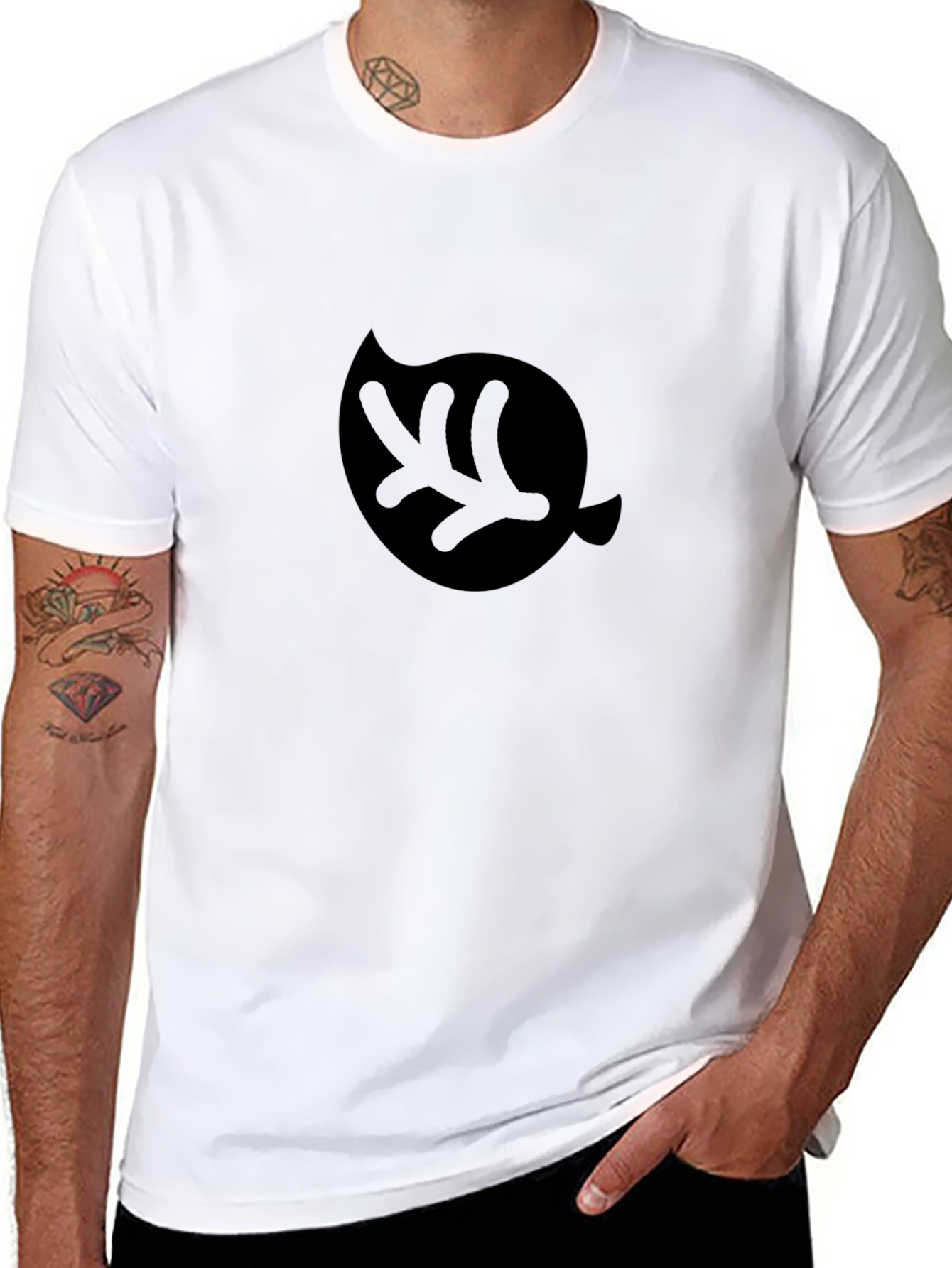 Leaf Logo Graphic Black T-Shirt