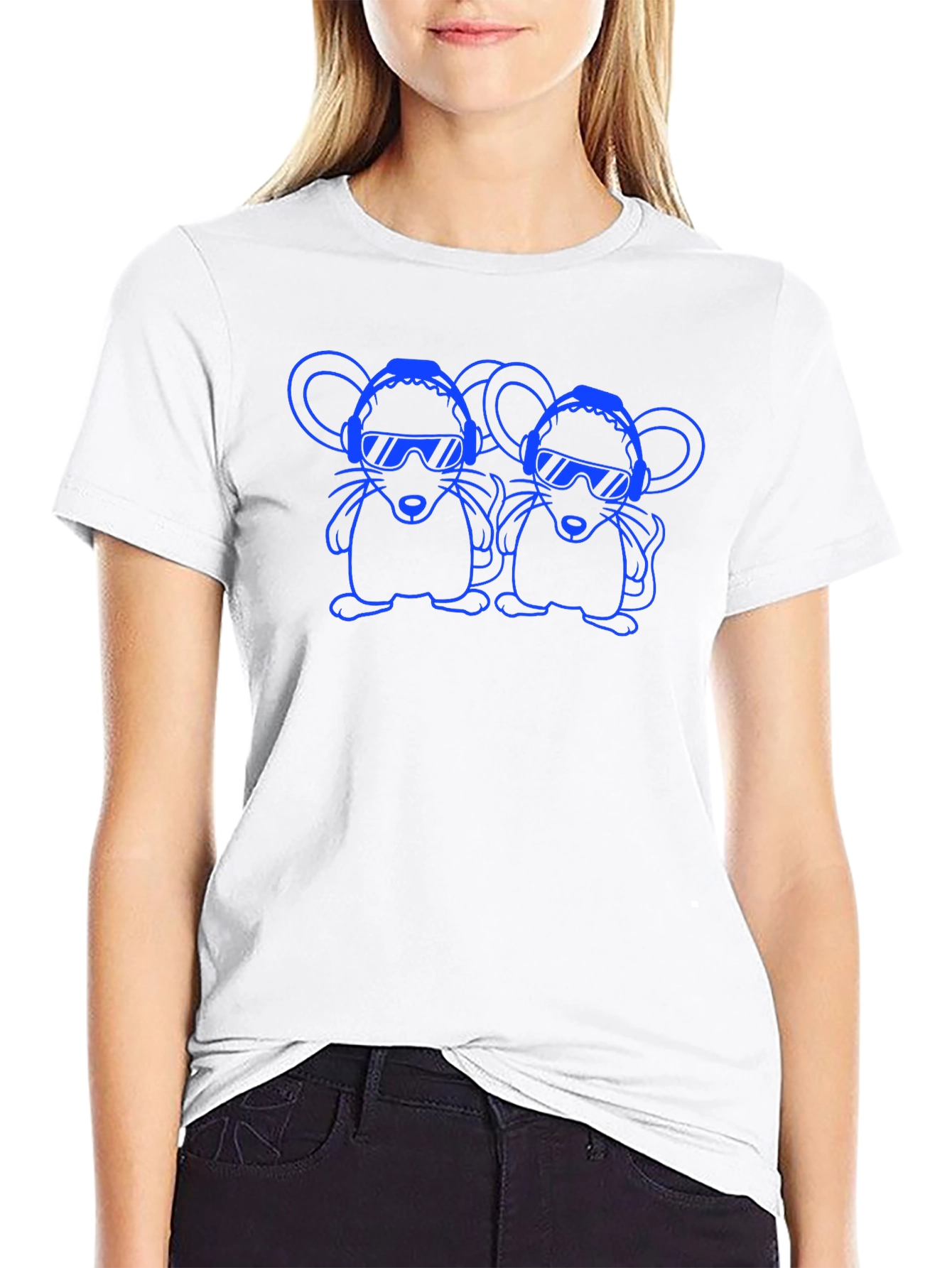 DJ Mouse Graphic Tee - Cool & Stylish