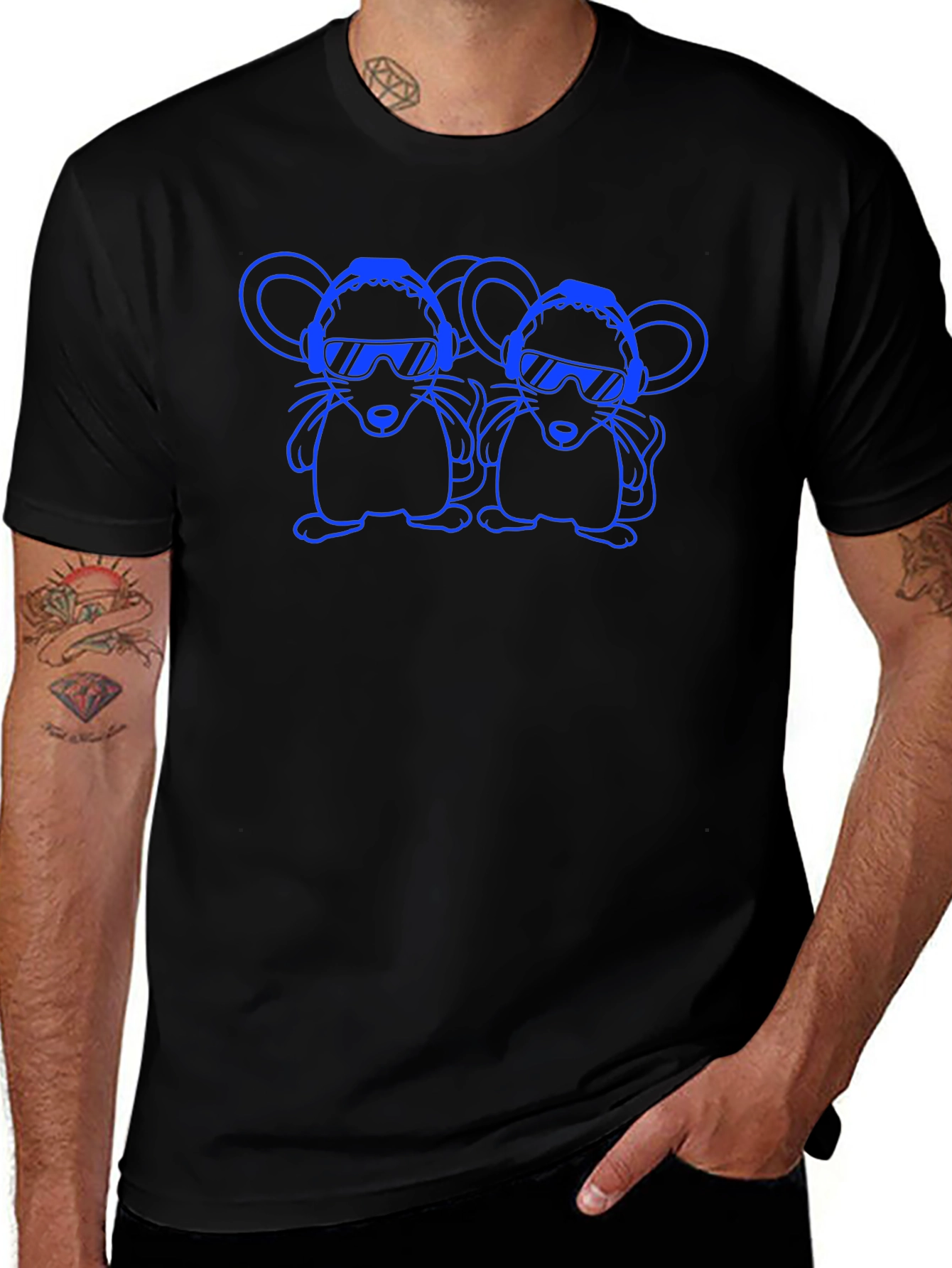DJ Mouse Graphic Tee - Cool & Stylish