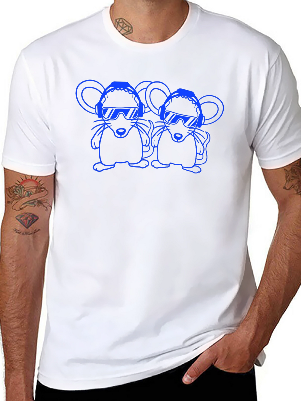 DJ Mouse Graphic Tee - Cool & Stylish