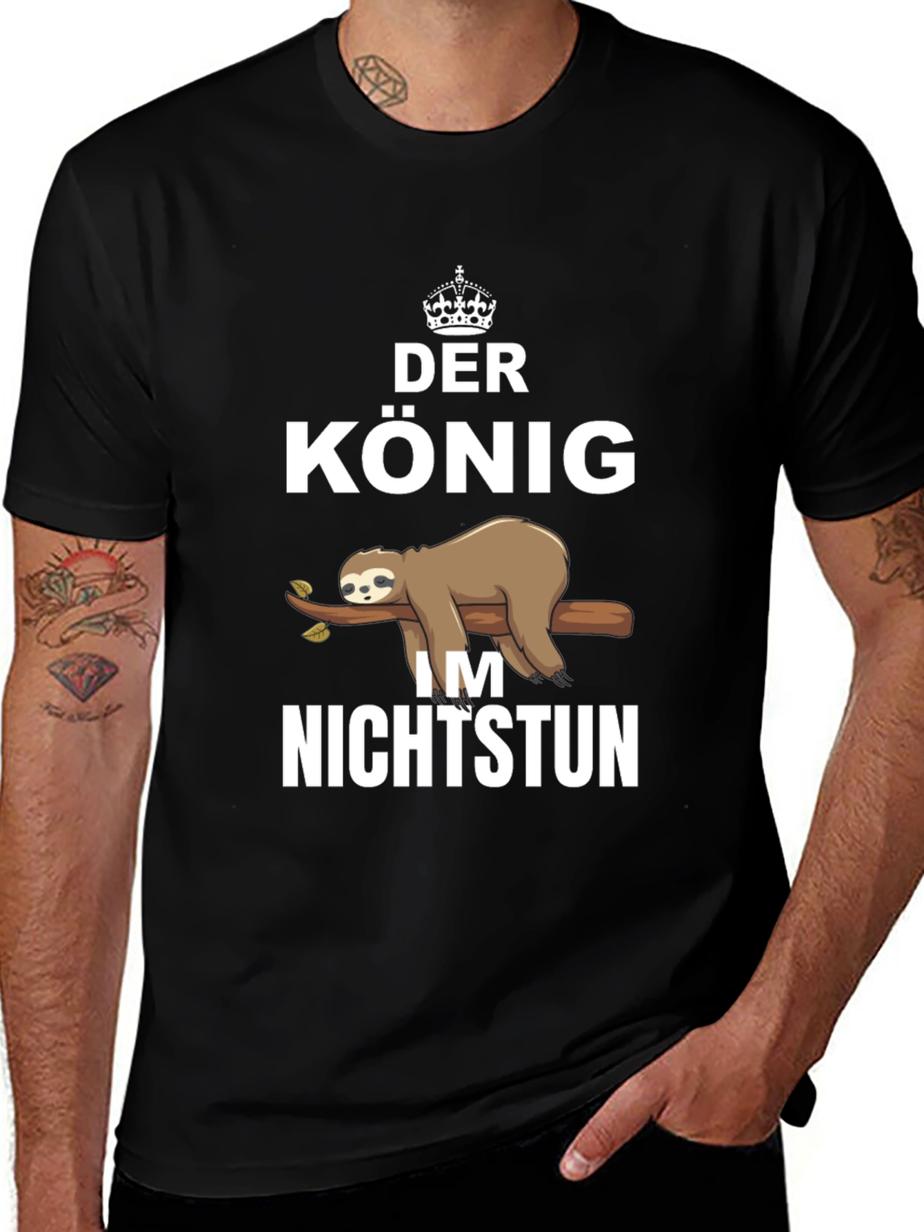 Der Konig Sloth T-Shirt - King of Relaxation