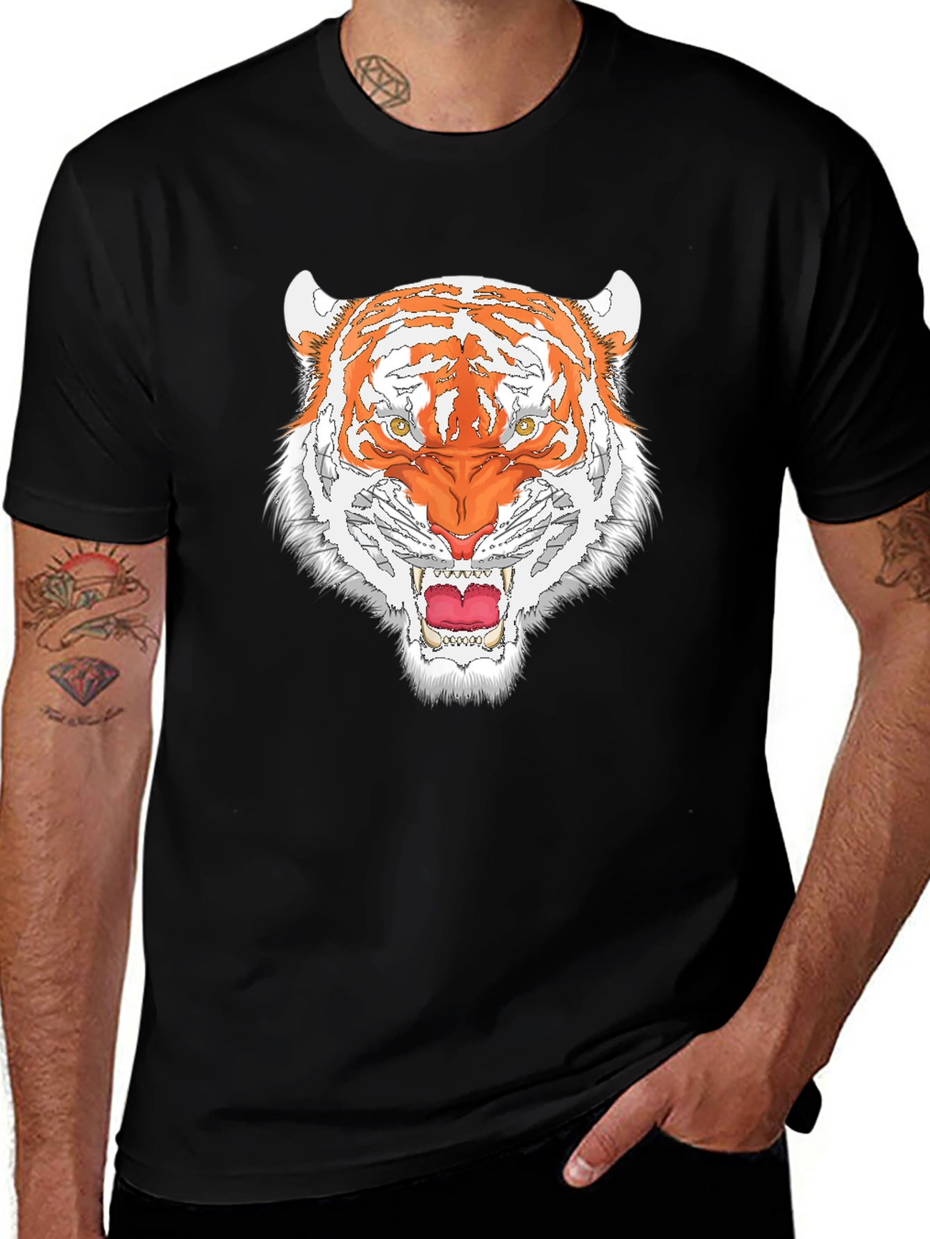Bold Tiger Graphic Tee - Black