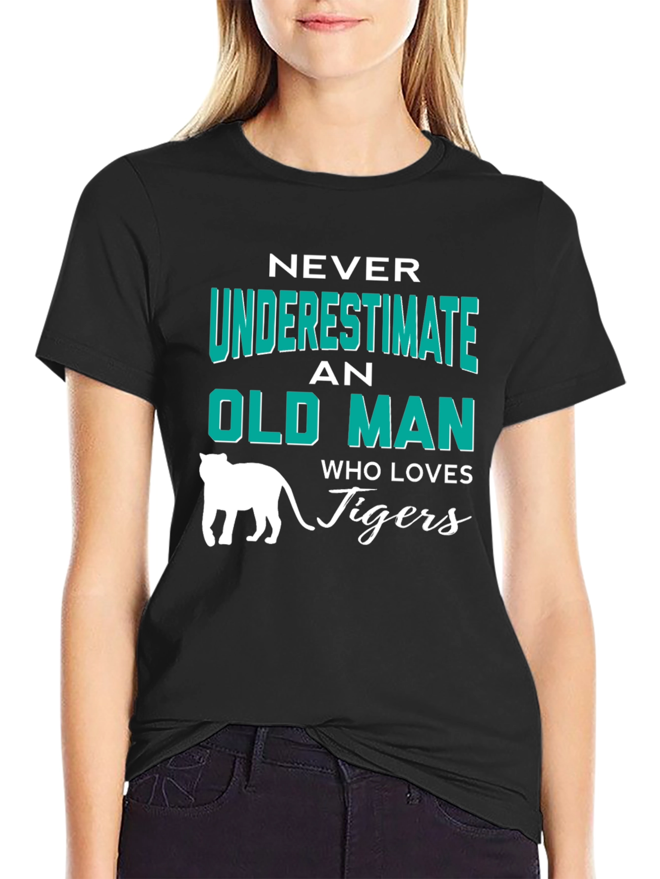 Never Underestimate an Old Man Who Loves Tigers T-Shirt